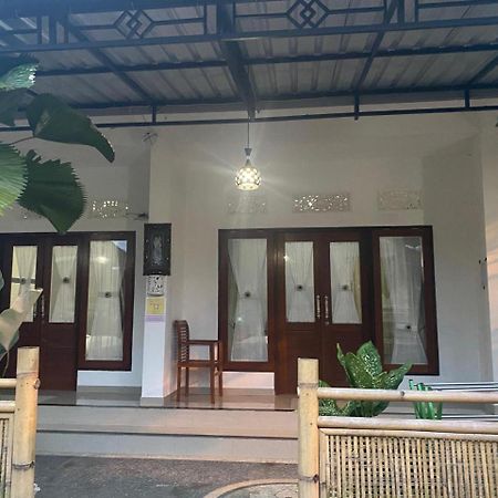Sri Sedana Guest House Sidemen  Luaran gambar