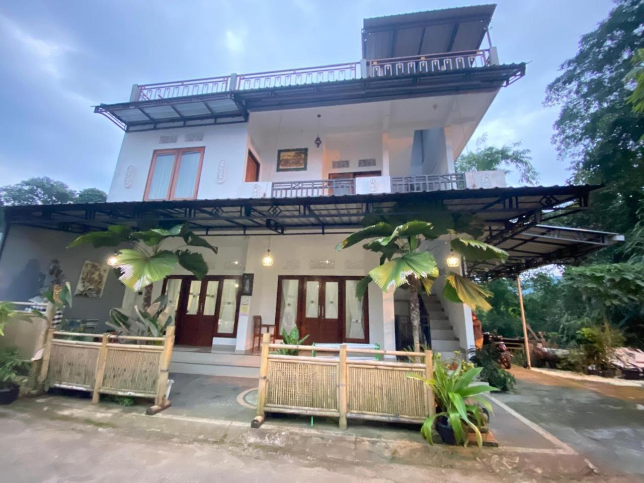 Sri Sedana Guest House Sidemen  Luaran gambar
